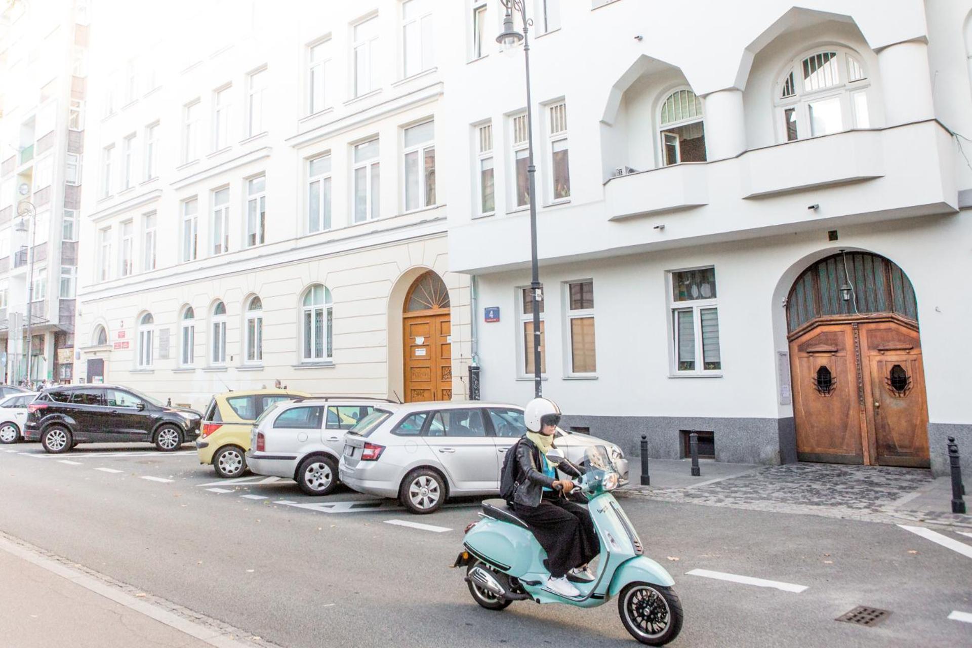 Apartament Oomph Vintage 2Br Gem Steps From Politechnika Warszawa Zewnętrze zdjęcie